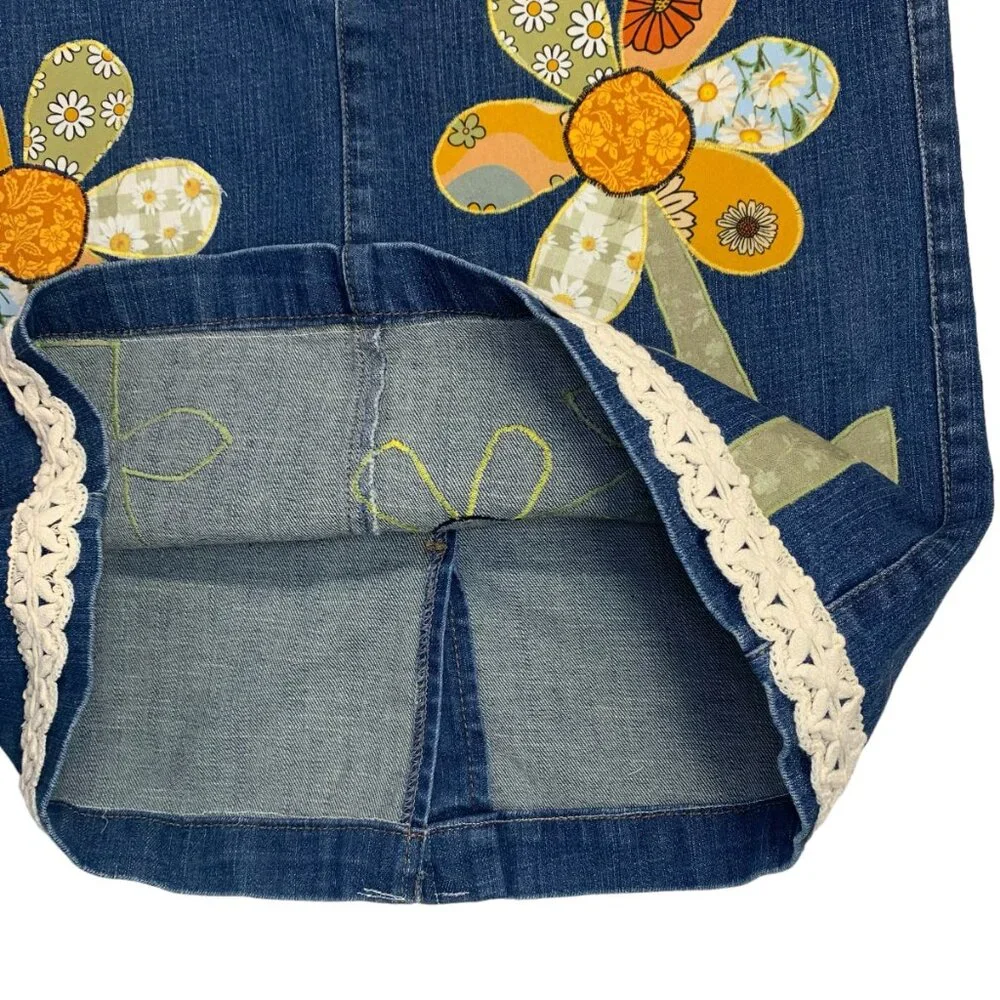 Sonoma Denim Pencil Jean Skirt Flower Applique Boho Crochet Trim Womens 8